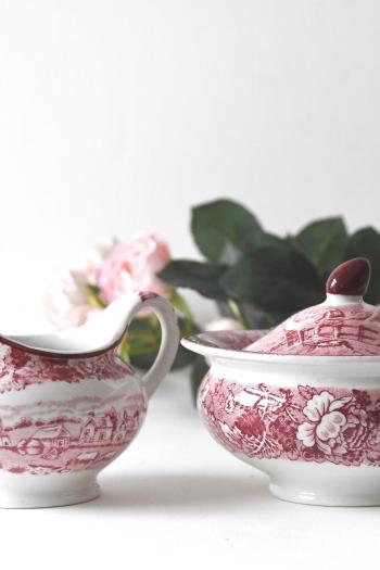 Pink Transferware by Wood & Sons. Sugar and Creamer. Beautiful Country Chic. Collectible Woodsware