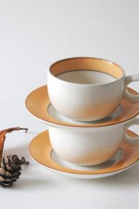Arabia Finland Kloverblad Tea sets by Stig Lindberg / Inkeri Leivo. Pair Cups and saucers. Scandinavian mid-century