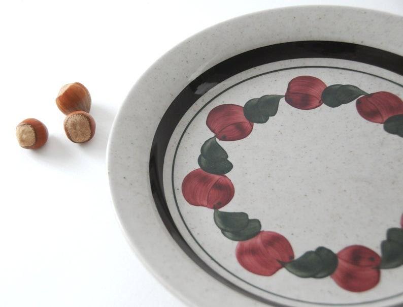 Rorstrand BIRGITTA. Large Dinner plate by Jackie Lynd for Rorstrand. Scandinavian modern design