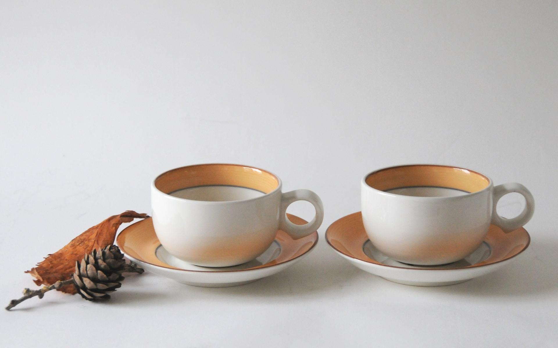 Arabia Finland Kloverblad Tea sets by Stig Lindberg / Inkeri Leivo. Pair Cups and saucers. Scandinavian mid-century