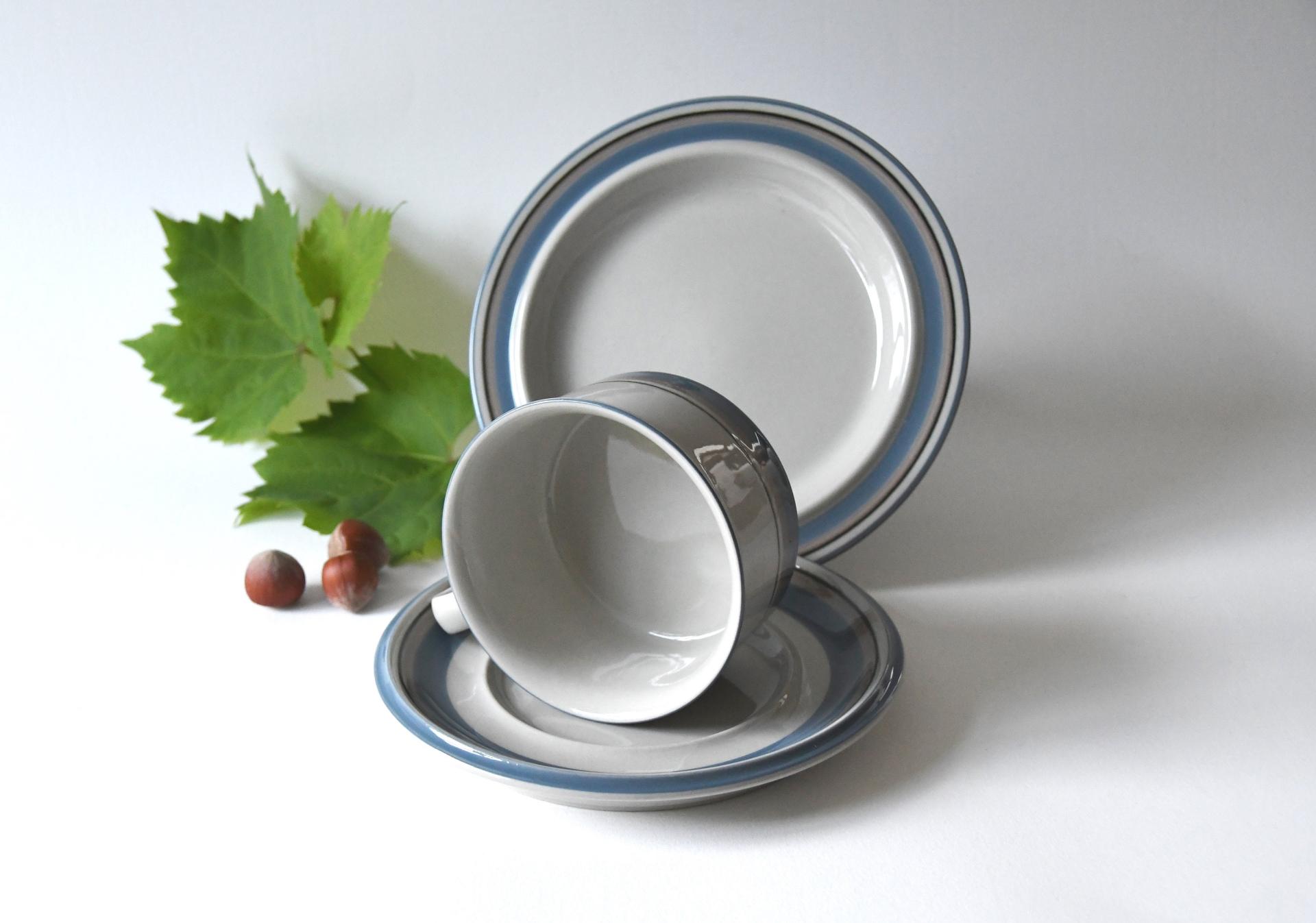 Arabia Finland UHTUA Tea Cup, Saucer and Plate by Ulla Procope and Inkeri Leivo. Trio set in beautiful condition