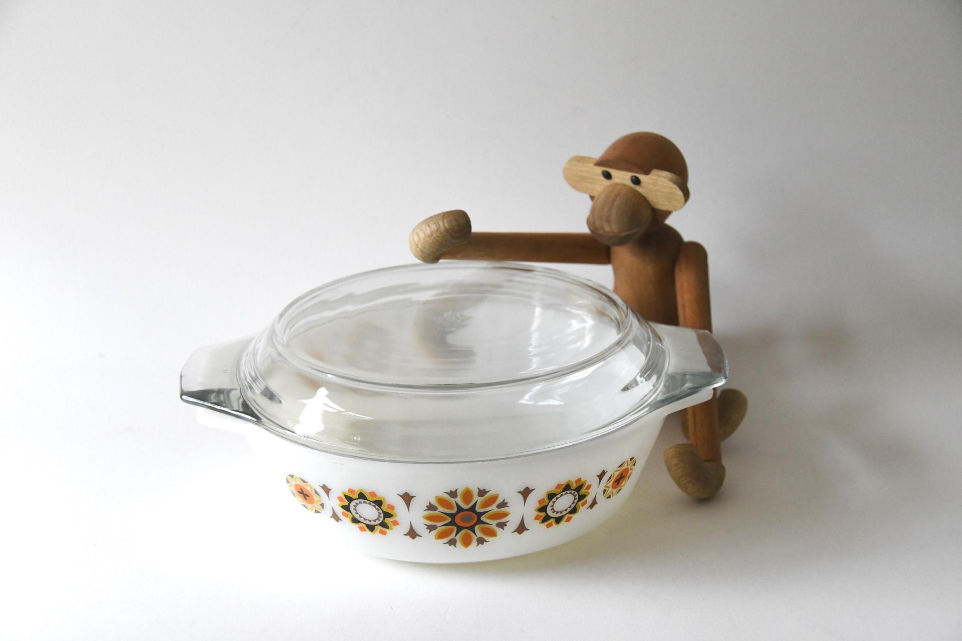 JAJ Pyrex. TOLEDO Bowl with orange and black flowers. Lid and dish. Pyrex Glass Stovetop. 1969s Collectible